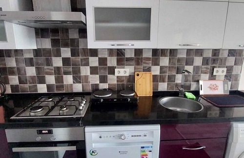 Konak Apartment | Lovely 1-bedroom apartment with AC in charming Izmir Konak