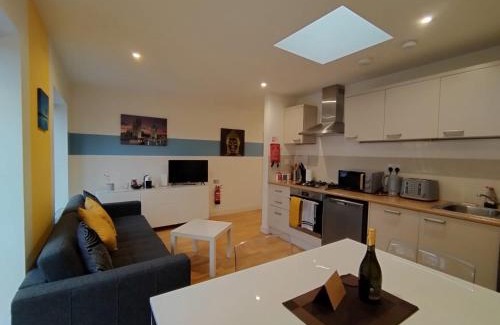 Deptford Apartment | Lovely 1 bedroom apartment in South East London