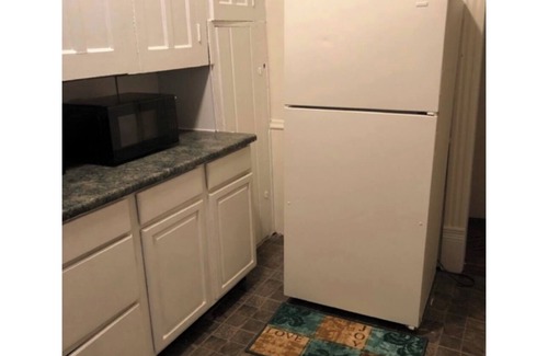 Albion Apartment | Lovely 1BR apartment in charming downtown Albion