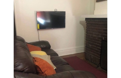 Albion Apartment | Lovely 1BR apartment in charming downtown Albion