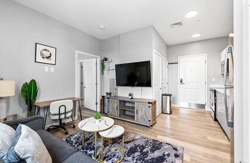 Everett Apartment | Lovely 1BR Near Encore Boston 8853