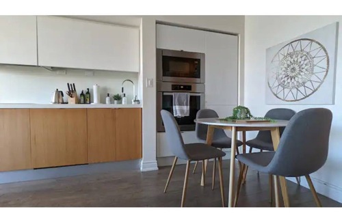 Fort York Condo | Lovely 2 Bed Condo in Downtown Toronto