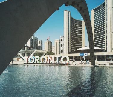 CityPlace Apartment | Lovely 2 Bed Condo in Downtown Toronto