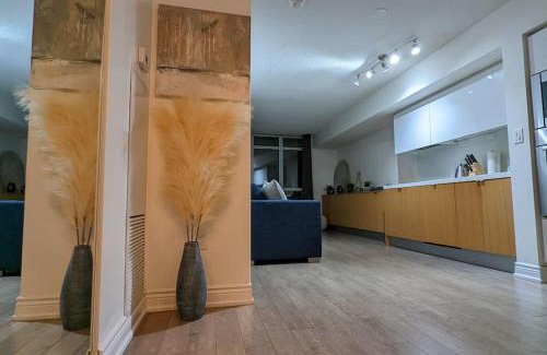 CityPlace Apartment | Lovely 2 Bed Condo in Downtown Toronto