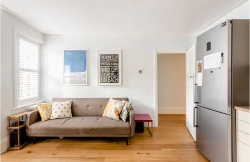 Streatham Hill Apartment | Lovely 2 bed garden flat near Tulse Hill station