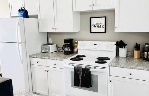 Camrose Apartment | Lovely 2 Bedroom apartment