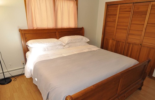 Holden Apartment | Lovely 2 bedroom apartment on Route 1A in Holden