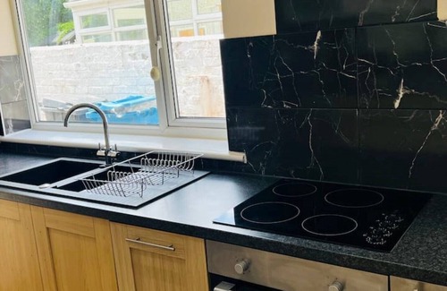 Hull Apartment | Lovely 2 Bedroom Apartment close to City Center