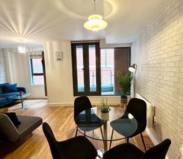 Manchester City Centre Apartment | Lovely 2 - bedroom condo in Manchester City centre