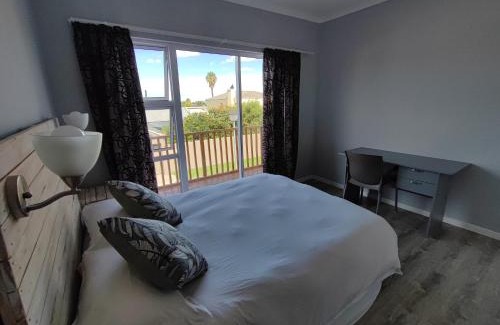Parklands Apartment | Lovely 2 bedroom condo with balcony and a view!
