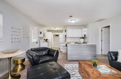 Pittsboro House | Lovely 2-Bedroom Home Located Close To It All
