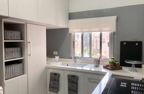 Gemmayzeh Apartment | Lovely 2 Bedroom in Gemmayzeh - 24/7 electricity