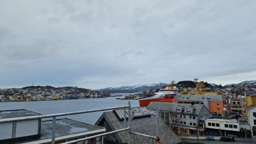 Kristiansund Apartment | Lovely 2-bedroom loft with panoramic view.