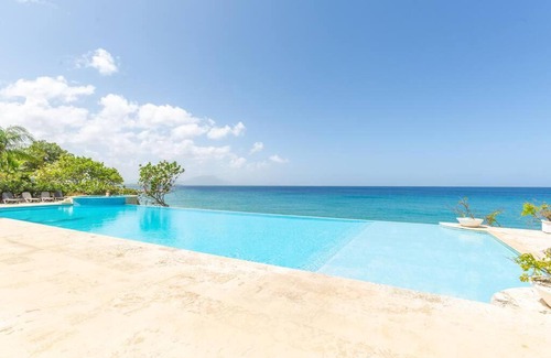 El Batey Apartment | Lovely 2-Bedroom unit rental with pool