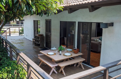Santa Barbara House | Lovely 2 bedroom house in a beautiful Santa Barbara neighborhood.