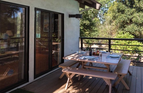 Santa Barbara House | Lovely 2 bedroom house in a beautiful Santa Barbara neighborhood.