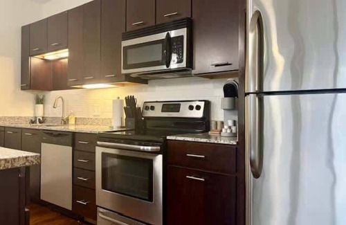 Grandview Heights Apartment | Lovely 2-Bedroom with a Pool