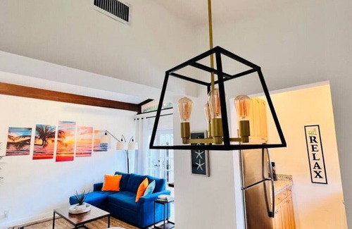 Poinsettia Heights Condo | Lovely 2 BR Condo w/Private yard - 7 Min from the Beach