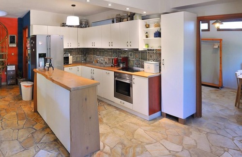 Skala Rachoniou Villa | Lovely 2-Storey House, Peaceful Location 30 m from the Seaside, Sleeps up to 8 Adults + 2 Children!
