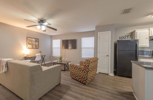 San Antonio House | Lovely 2BR/2BA gem close to Lackland AFB & Sea World