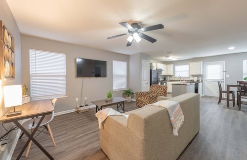 San Antonio House | Lovely 2BR/2BA gem close to Lackland AFB & Sea World