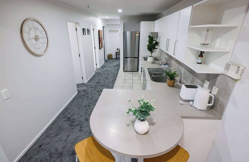 Grafton Apartment | Lovely 2br apt w free parking