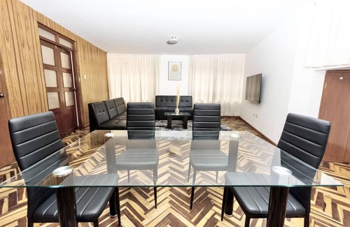 Historical Center Apartment | Lovely 3 Bedroom Apartment in the Heart of Downtown Arequipa for 6 pax