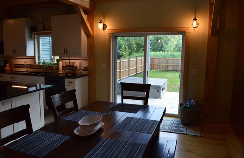 Brockport House | Lovely 3 bedroom home Brockport retreat. 4 miles from the Village of Brockport.