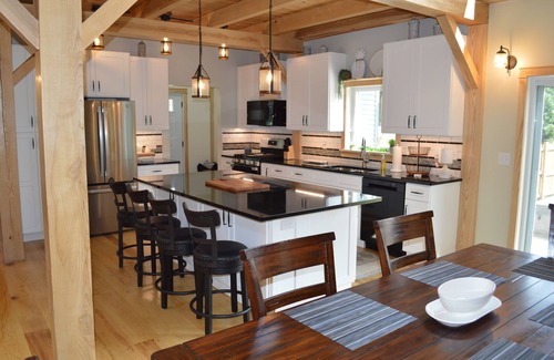 Brockport House | Lovely 3 bedroom home Brockport retreat. 4 miles from the Village of Brockport.