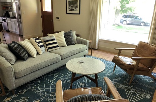 Rose Park House | Lovely 4 Bed 2 Bath house. Close to Downtown, River Trail, University & more!