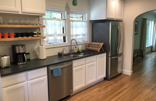 Rose Park House | Lovely 4 Bed 2 Bath house. Close to Downtown, River Trail, University & more!