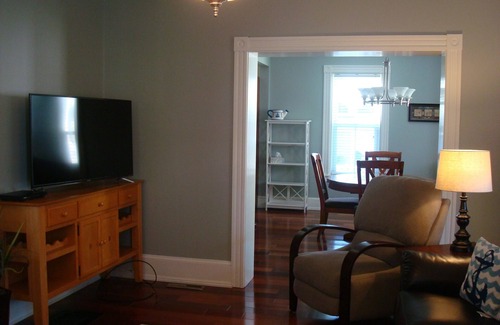 Portsmouth Condo | Lovely 4 Bedroom, 2 Bathroom Condo. Walking distance to all that is Portsmouth.