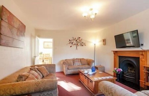 Southwell House | Lovely 4 bedroom detached house in Southwell