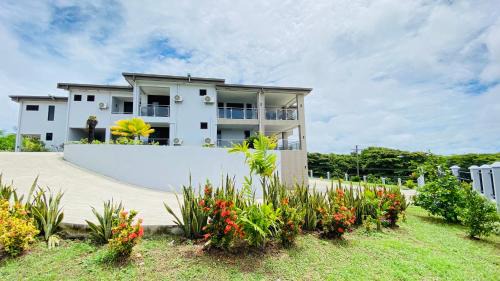 Lautoka Apartment | Lovely 4-bedroom Holiday home with free parking.