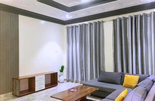 Kololi House | Lovely 6-bedroom vacation home
