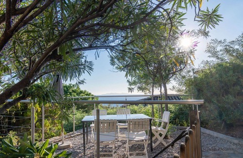Le Rayol Apartment | Lovely apartment for 4 people with WIFI, A/C, TV, terrace and parking