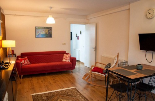 Karsiyaka Apartment | Lovely and Comfy Flat near Sea in Karsiyaka Izmir