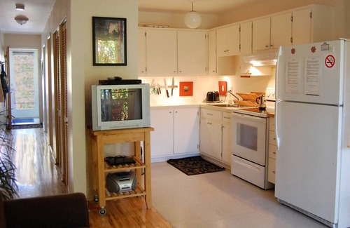 Viauville Apartment | Lovely and quiet location near the Botanical Garden, 15 min downtown.