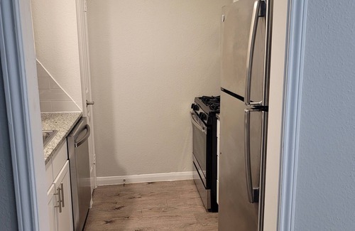 Spring Branch West Apartment | Lovely and Spacious one bedroom rental