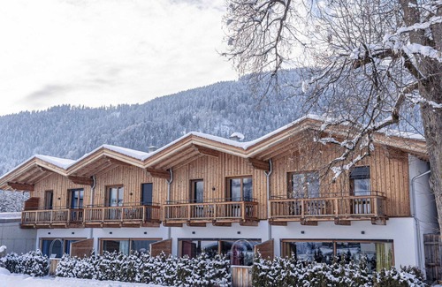 Reith bei Kitzbuehel Apartment | Lovely apartment for 4 guests with hot tub, WIFI, TV, balcony and parking
