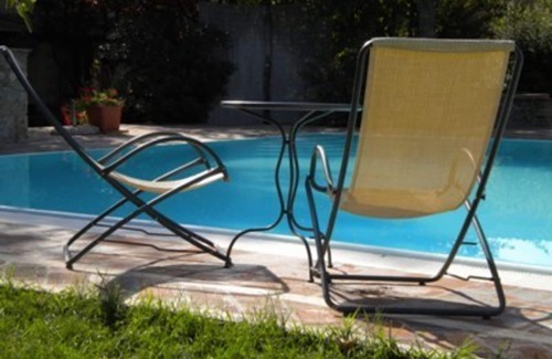 Colle di Val d'Elsa House | Lovely apartment in villa for 6 people with pool, TV, patio, pets allowed and parking