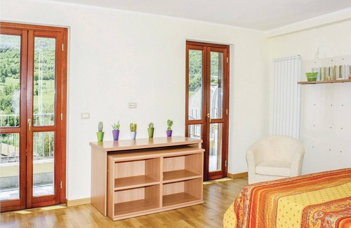 Santi Apartment | Lovely apartment with fantastic views of the rich green countryside in Borgo Santi di Preturo.