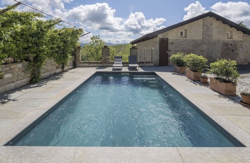 Monforte d'Alba Apartment | Lovely apartment for 4 guests with WIFI, pool and terrace, close to Alba
