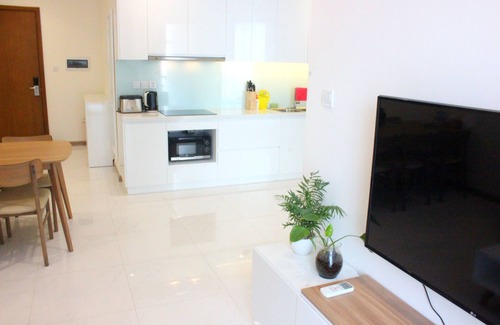 Hang Xanh Apartment | Lovely Apartment at Vinhome Central Park