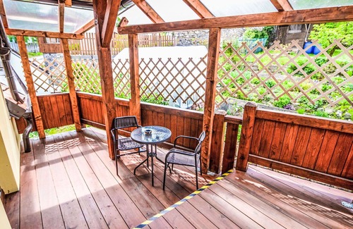 Cesky Krumlov Apartment | Lovely apartment for 5 guests with WIFI, patio, pets allowed and parking