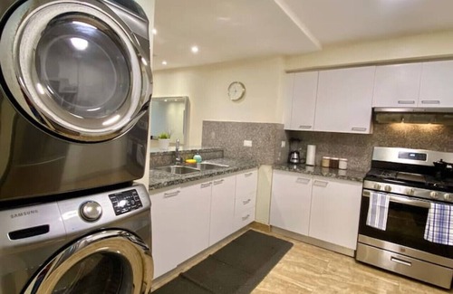 La Arboleda Condo | Lovely Apartment in the Heart of the City: Renovated, Stylish Decor