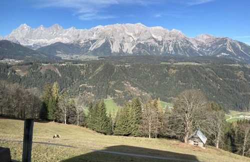Schladming Apartment | Lovely apartment for 4 guests with WIFI, TV and balcony