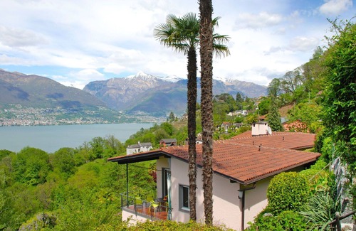 San Nazzaro Apartment | Lovely apartment for 5 people with pool, WIFI, TV, patio, pets allowed and panoramic view