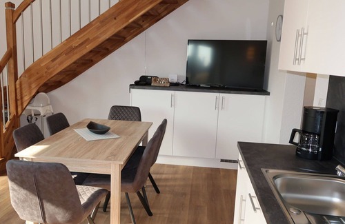 Wremen Apartment | Lovely apartment for 6 people with WIFI, TV, pets allowed and parking