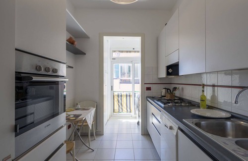 Ventimiglia Apartment | Lovely apartment for 5 guests with WIFI, A/C and balcony